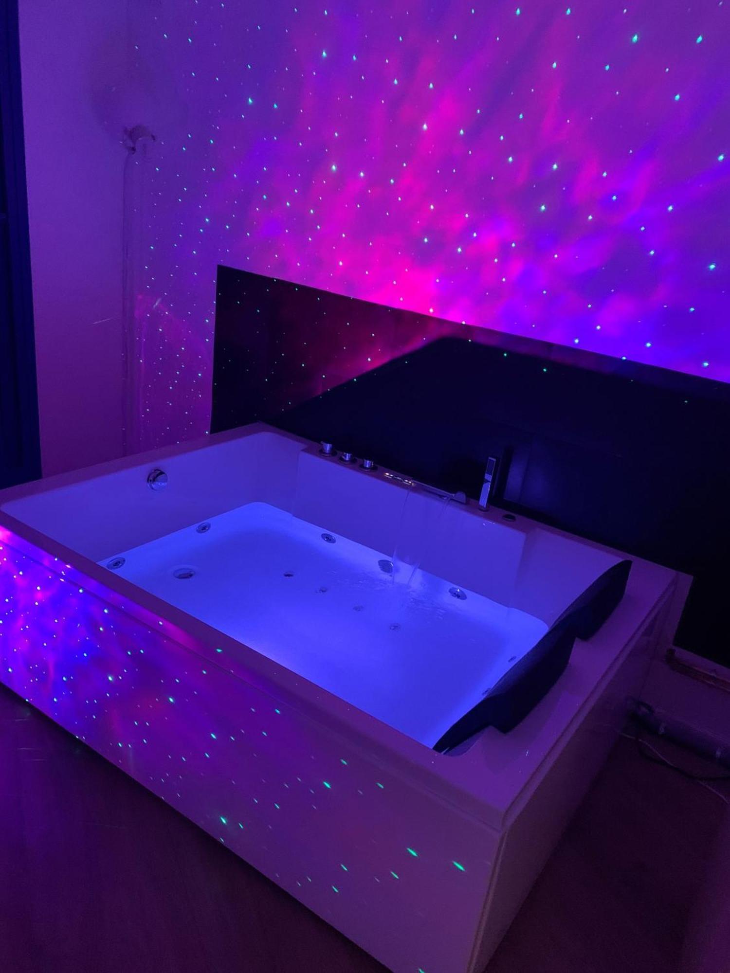 Paris La Defense - Santorin Apartment With Jacuzzi Курбевуа Екстер'єр фото