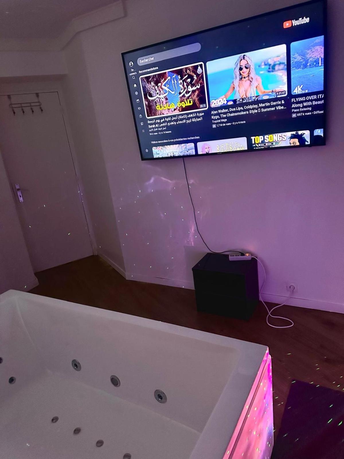 Paris La Defense - Santorin Apartment With Jacuzzi Курбевуа Екстер'єр фото
